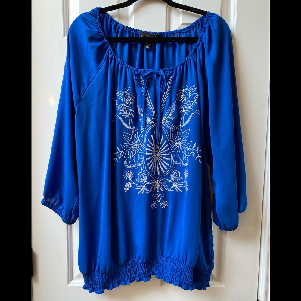 🔥BUY 2, GET 1 FREE 🔥 Lane Bryant embroidered top
